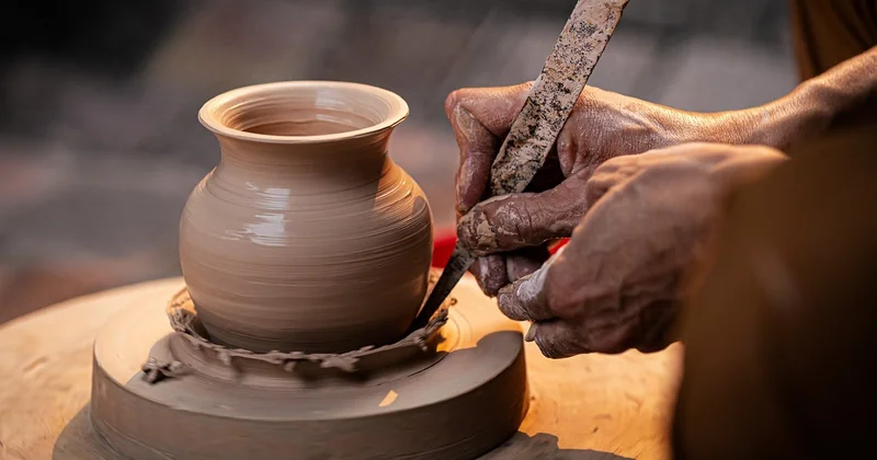 Quatrième erreur : confier les travaux à des artisans sans vérifier leur assurance décennale